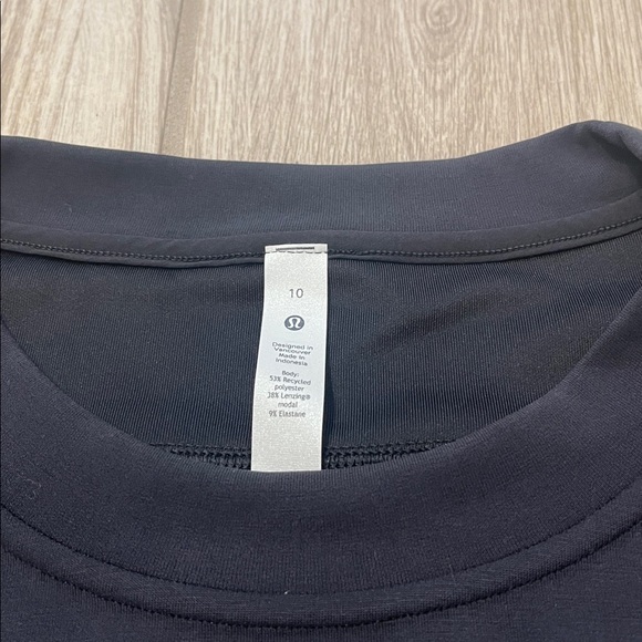 NWT Lululemon Perfectly Oversized Cropped Crew Black Sz 10 - Picture 7 of 10